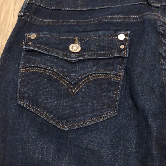 *BNWT* Levi’s jeans straight leg. Size 6M/28 - Picture 6 of 12